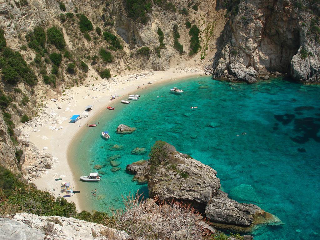 Grecia Villa